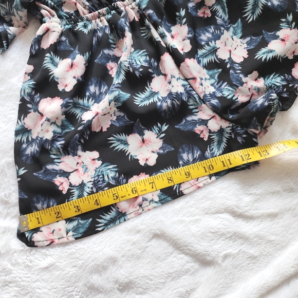 One Clothing Dark blue navy pink flowery chiffon short jumpsuit rompers Size S - Picture 6 of 8